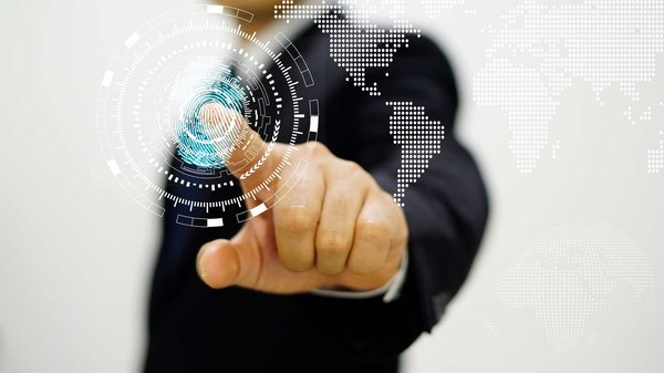 Quelles sont les meilleures pratiques pour la conception d'une interface utilisateur pour les applications de trading en ligne?