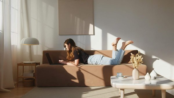 Quels sont les conseils pour une stratégie de marketing digital efficace pour un site de e-learning?